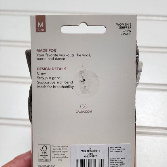 NWT Calia Women's Gripper Crew Socks 2pk-Cloud/Grey - Picture 3 of 6